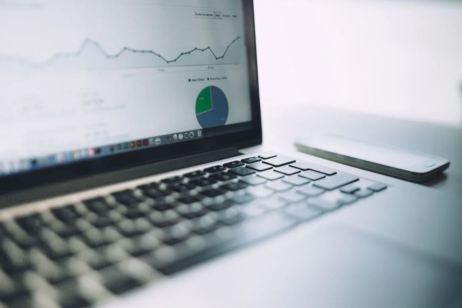 Business Intelligence vs Data Analytics: A Technical Architectural Comparison