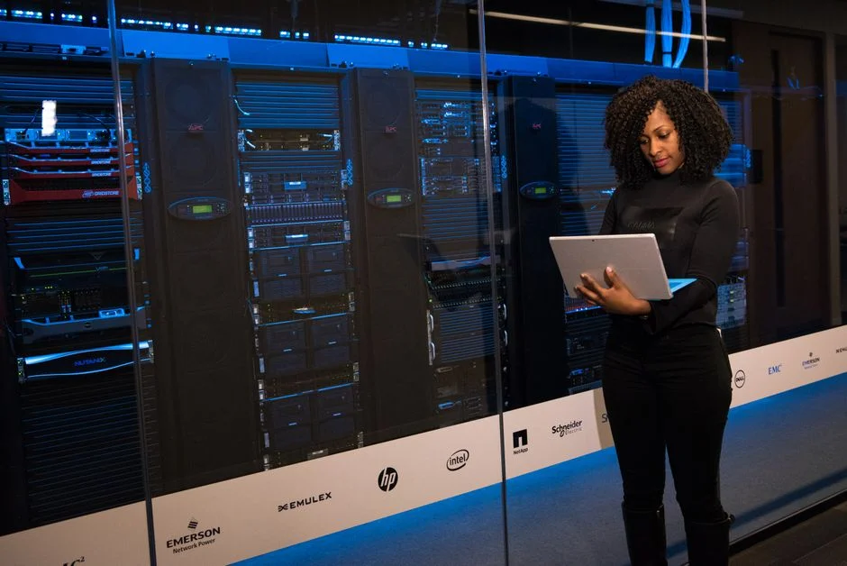 Data Warehouse vs Database: A Technical Comparison for Business Owners
